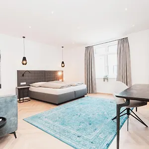 Apartment Center-apartment - Im Stadtzentrum In Perfekter Lage&balkon Innsbruck