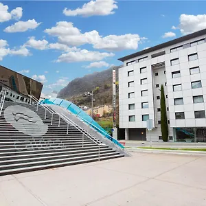 Yomo Mola Park Otel