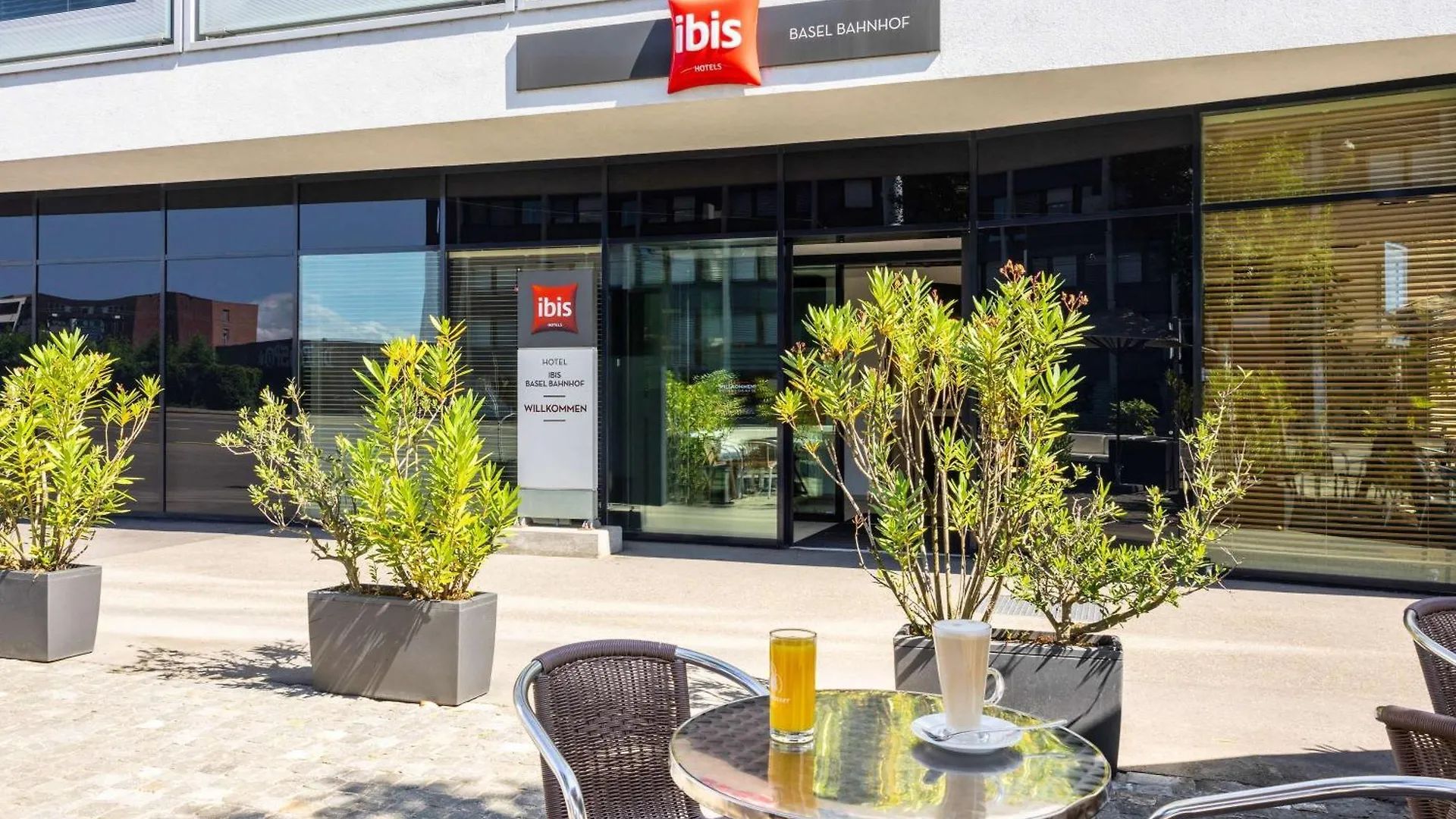 Ibis Basel Bahnhof Hotel 2*,  Schweiz